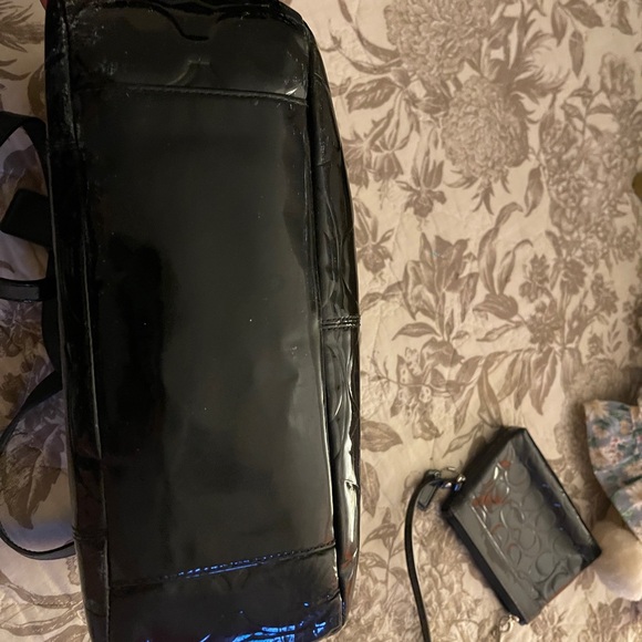 Coach - Picture 11 of 13